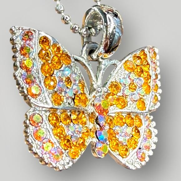 Vintage JANUS Butterfly Pendant Necklace - Picture 3 of 7